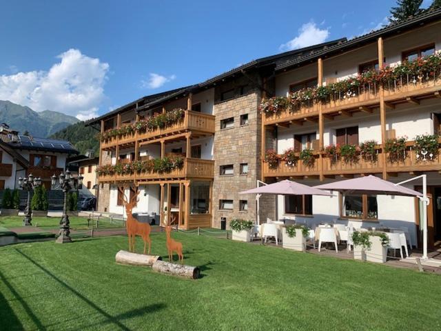 Olympic Regina Hotel Pinzolo Εξωτερικό φωτογραφία