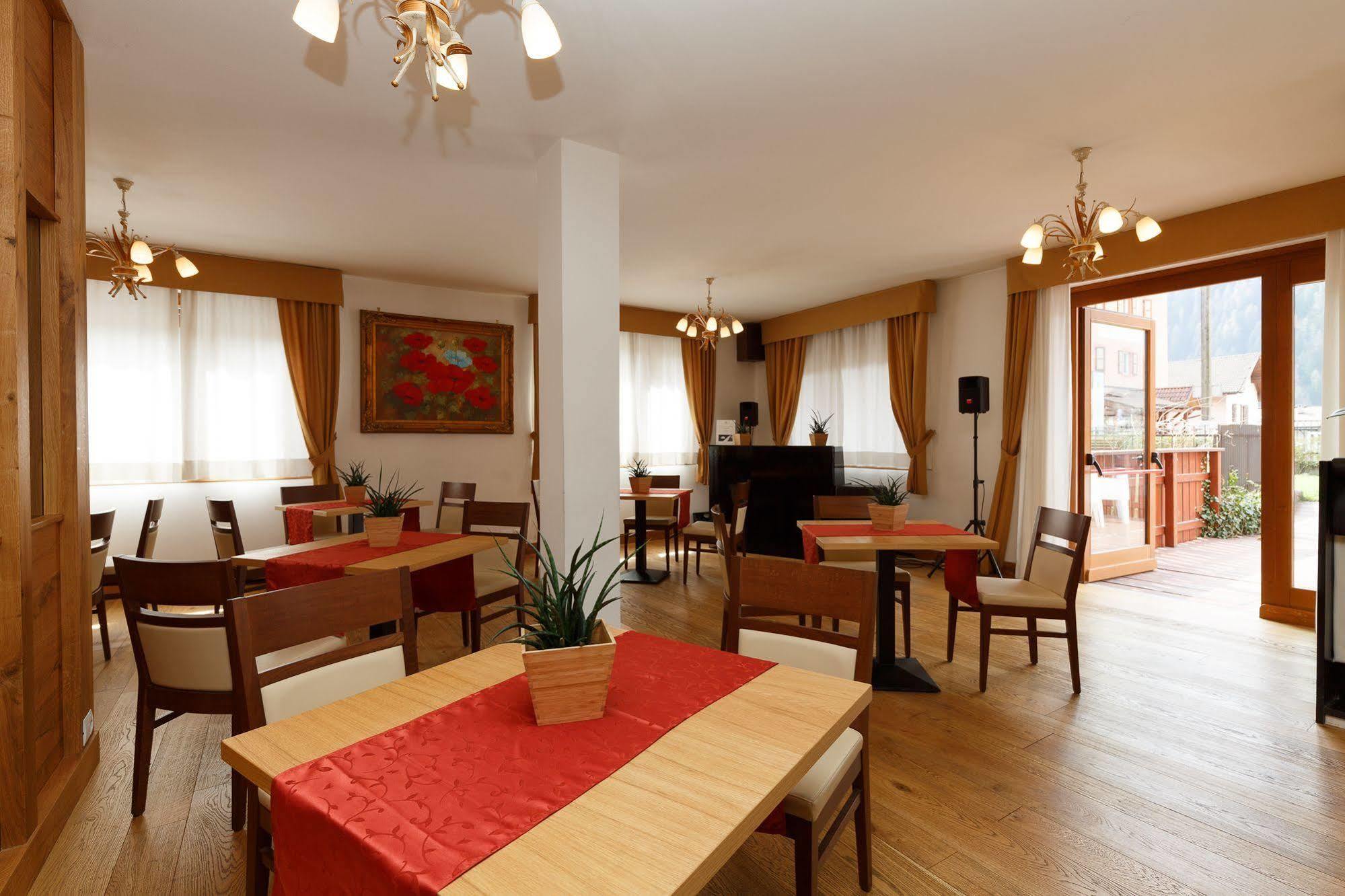 Olympic Regina Hotel Pinzolo Εξωτερικό φωτογραφία